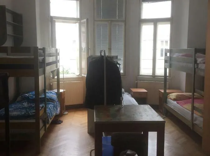Chichilli Hostel Vienne