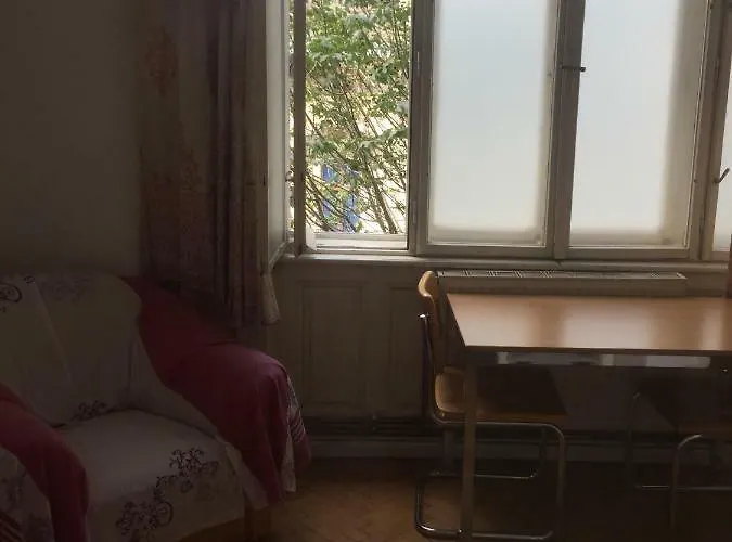 Chichilli Hostel *