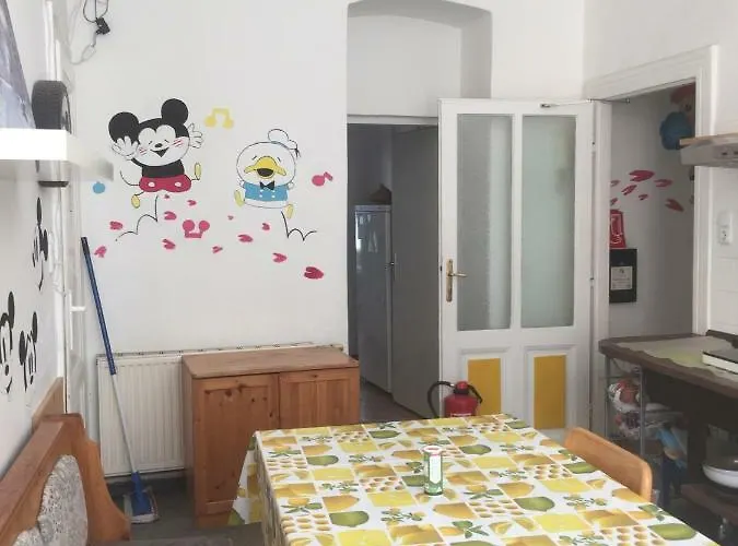 Chichilli Hostel Auberge de jeunesse *